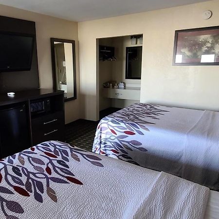 Red Roof Inn & Suites Greenwood, Sc Bagian luar foto