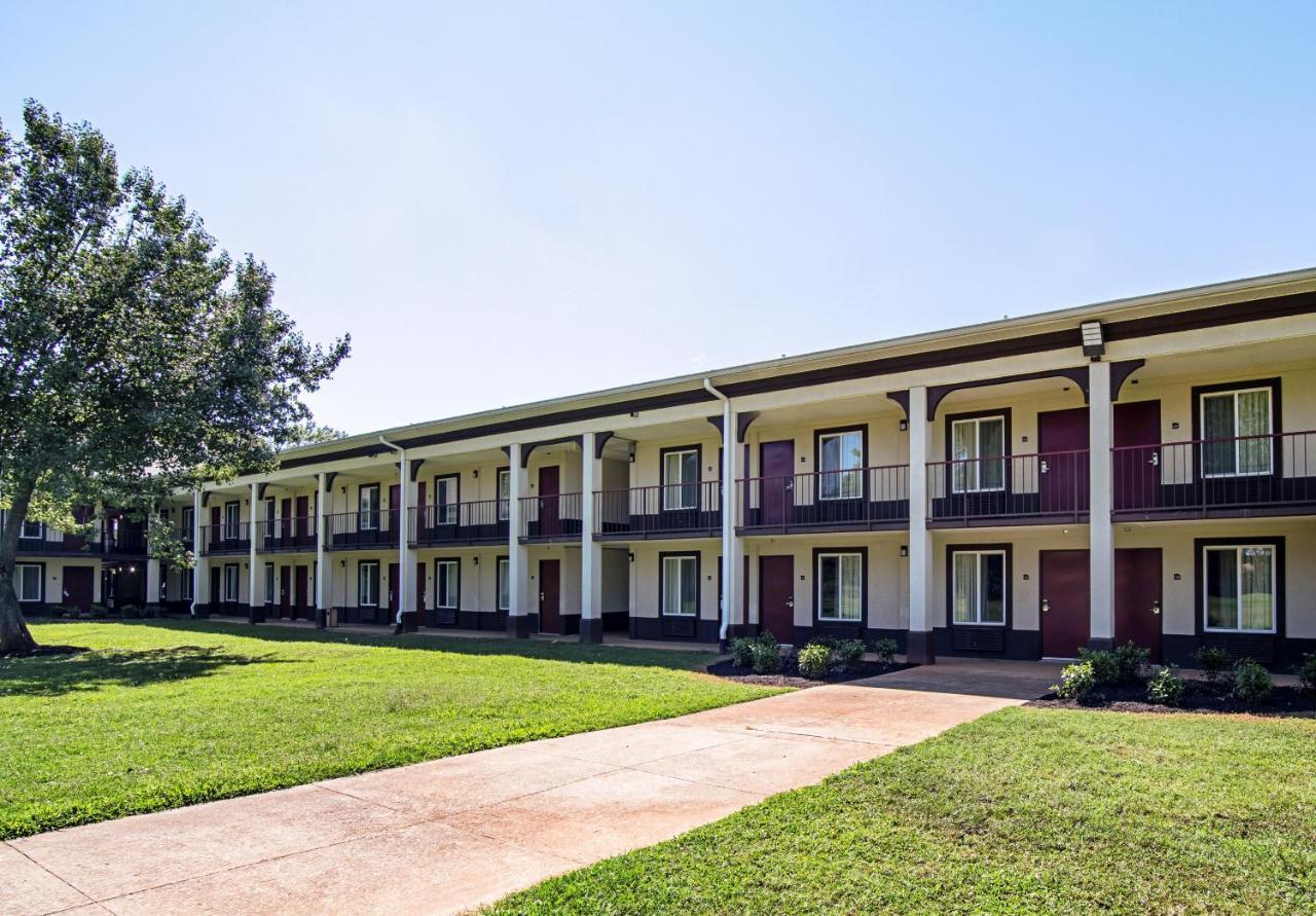 Red Roof Inn & Suites Greenwood, Sc Bagian luar foto