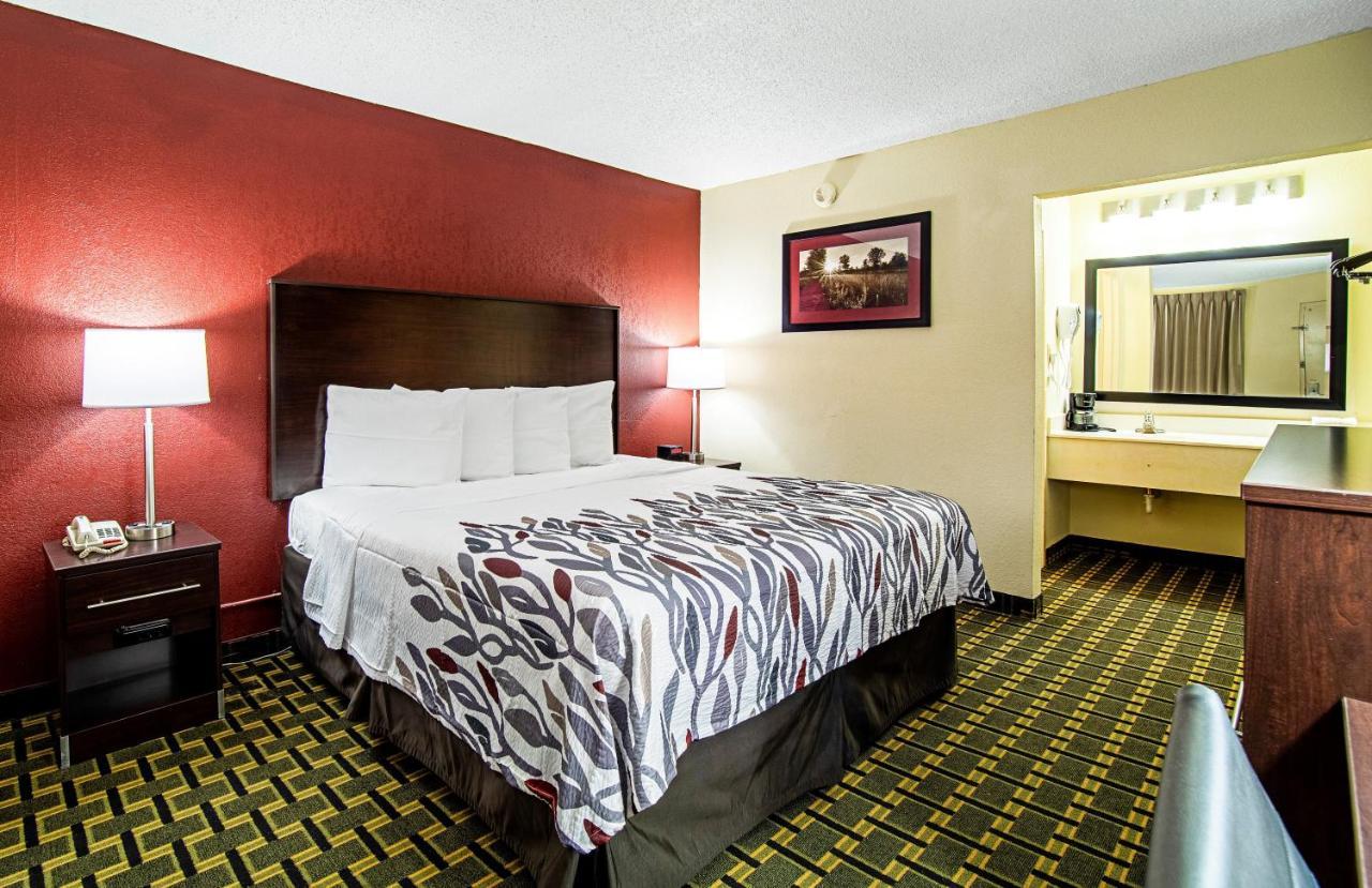 Red Roof Inn & Suites Greenwood, Sc Bagian luar foto