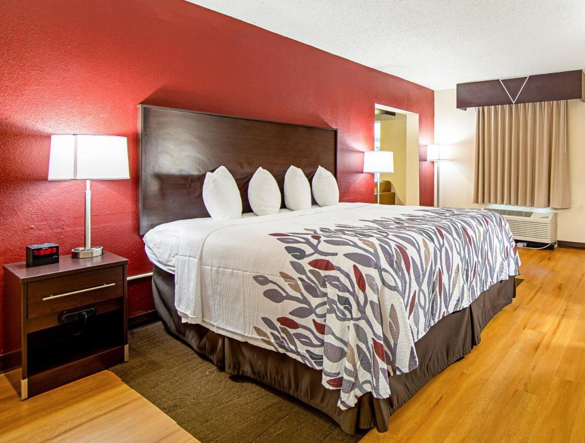 Red Roof Inn & Suites Greenwood, Sc Bagian luar foto