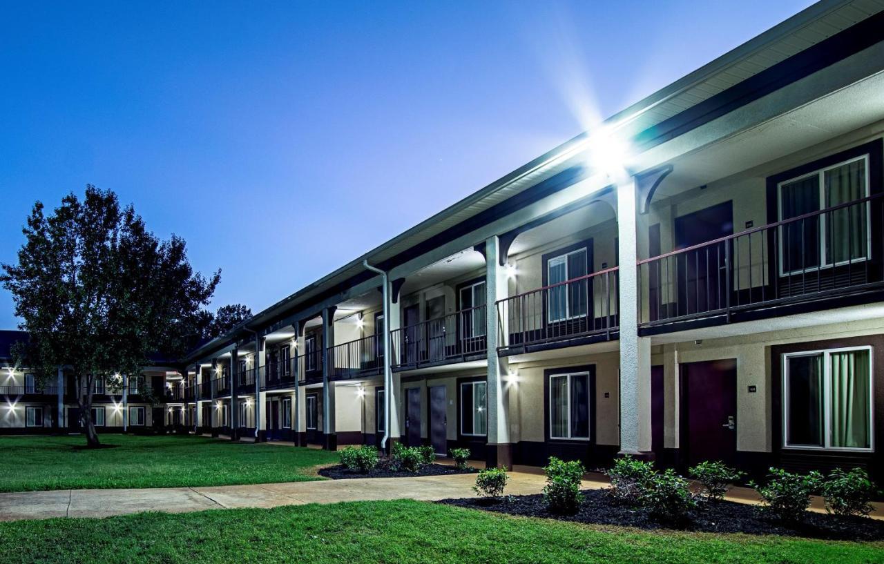 Red Roof Inn & Suites Greenwood, Sc Bagian luar foto
